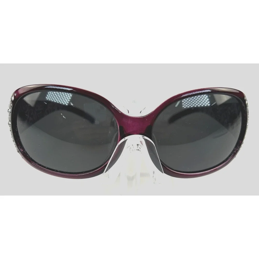 Unbranded polarized women